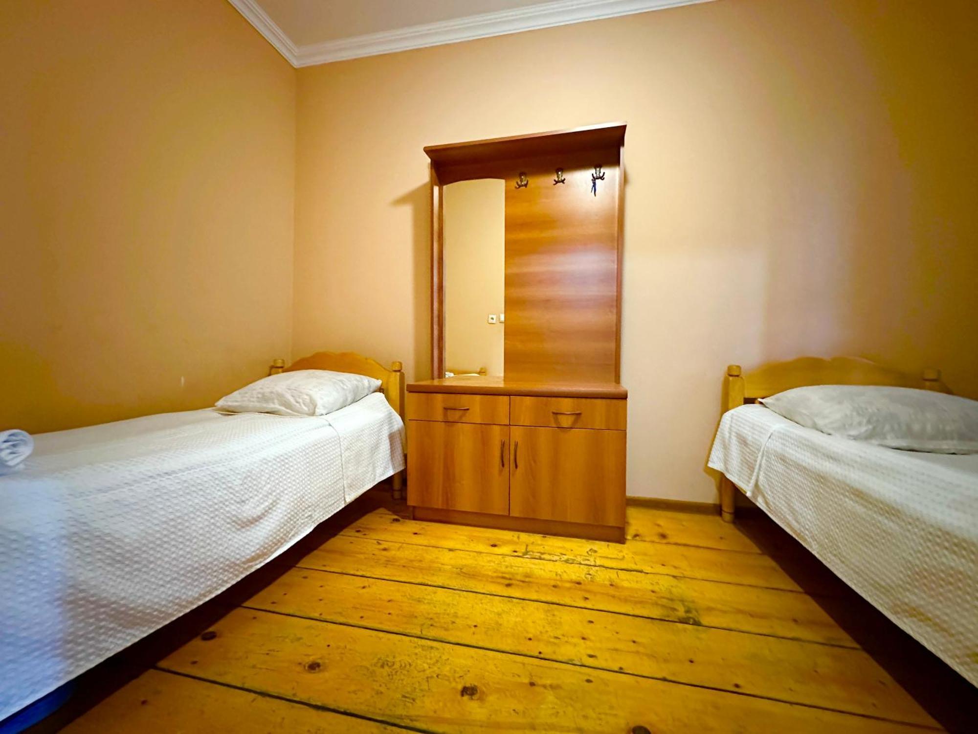 Mziuri Guest House Mestia Exteriör bild