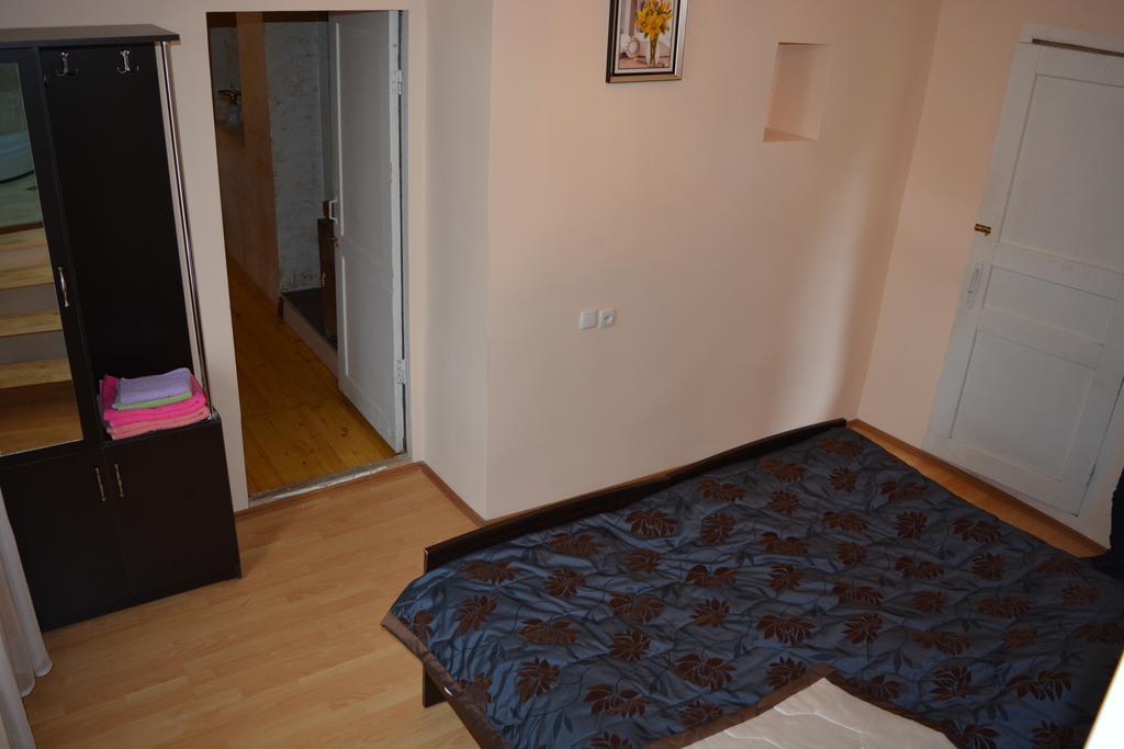 Mziuri Guest House Mestia Exteriör bild